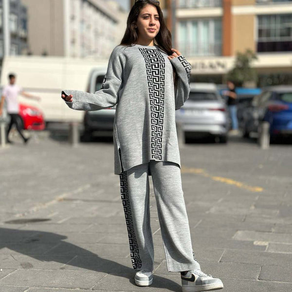 Centre-Puzzle Printed Premium Quality Winter 2-Pcs Tracksuit For Her. WWTS-22